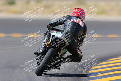 media/Oct-08-2022-SoCal Trackdays (Sat) [[1fc3beec89]]/Turn 11 Backside (1145am)/